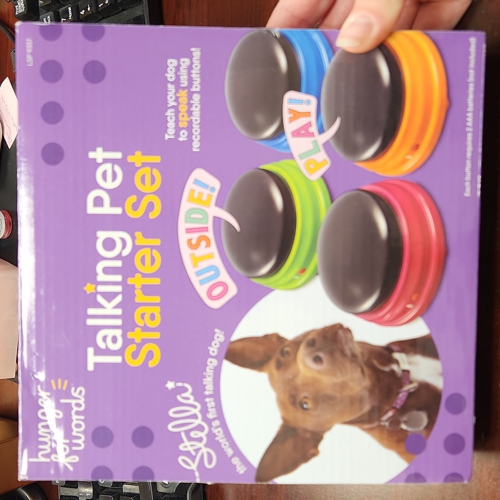 Hunger for Words Talking pet set NIB